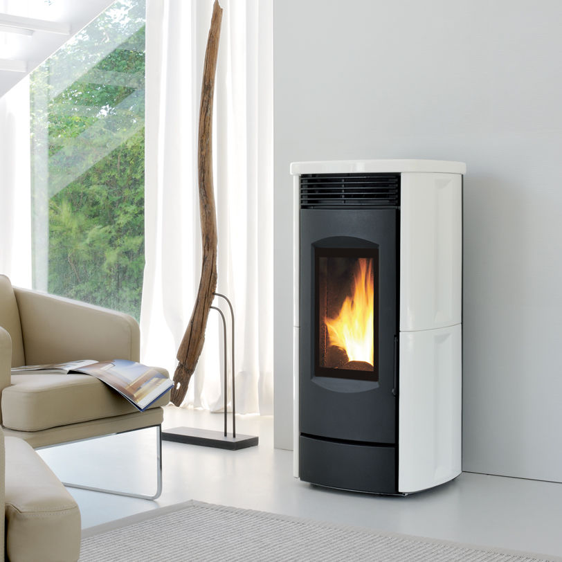 Kaminöfen a Pellet Warmluft Rauchabgang integriert CLASSIC-2 8kW